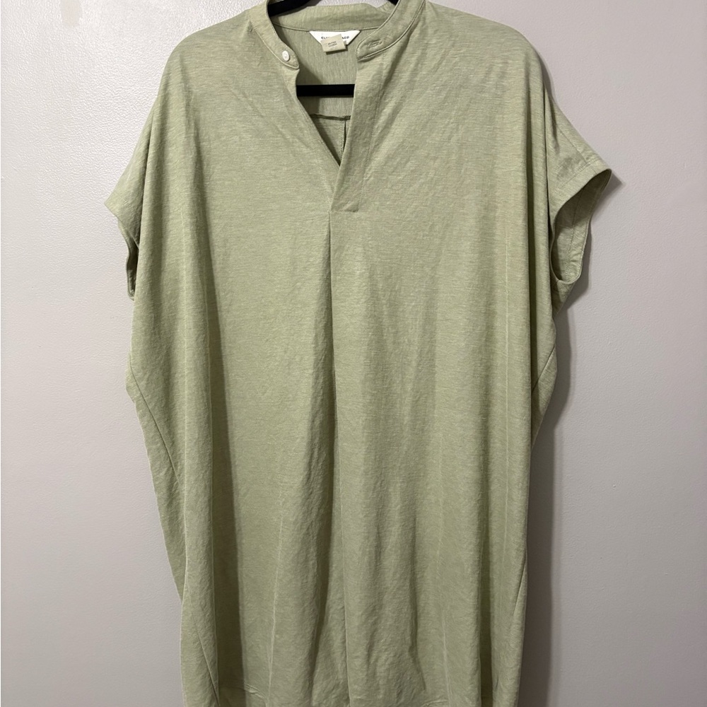 Club Monaco Light Green Casual Button Down Shirt